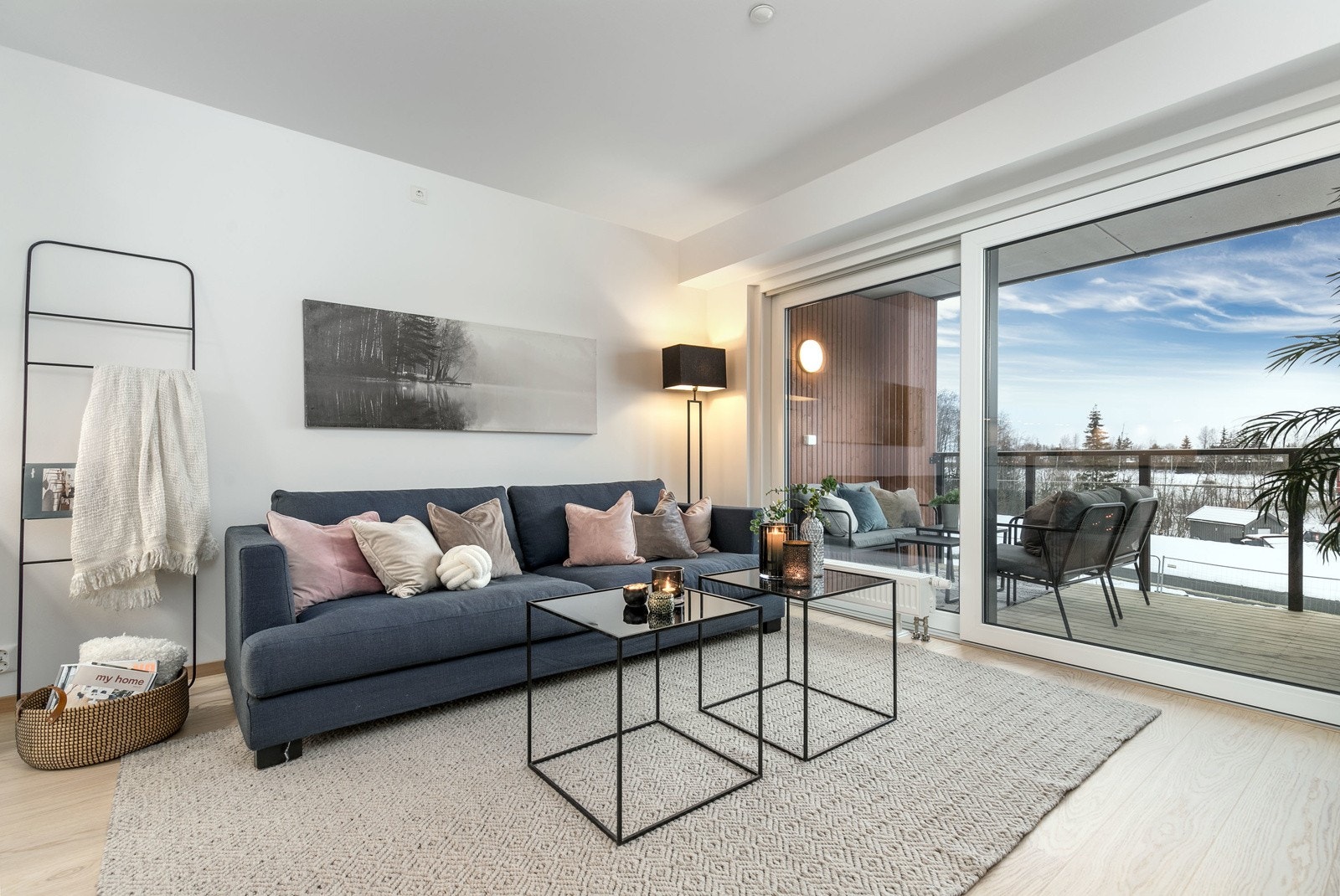 Grunnpakke for kabel-TV og internett er inkl. i felleskostnadene. Galleribilde