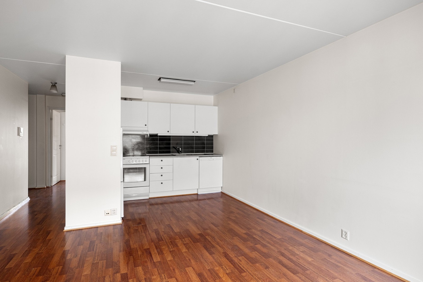 Sosial og åpen stue/kjøkkenløsning. Galleribilde