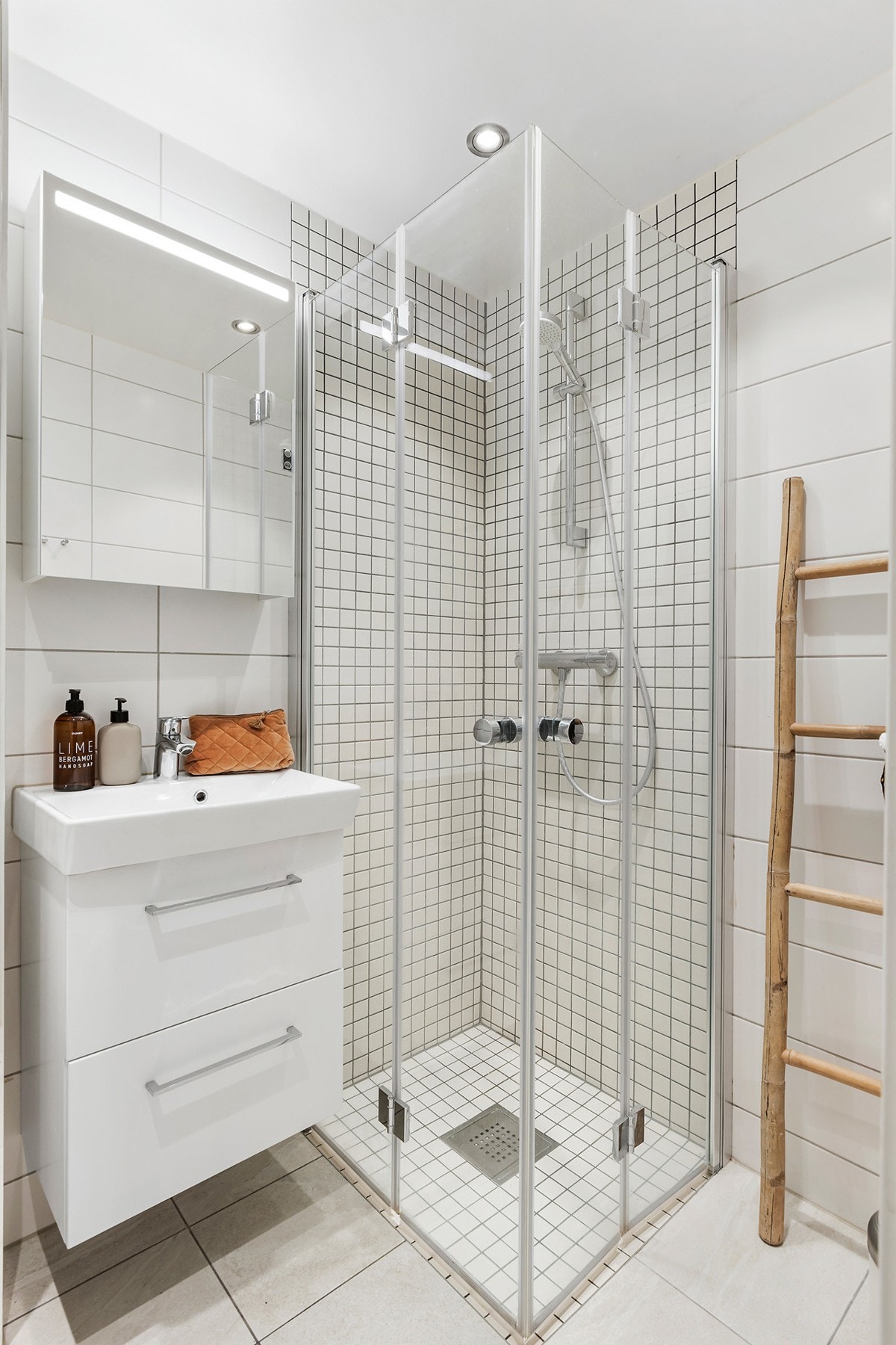 Bad/wc med dushjørne Galleribilde