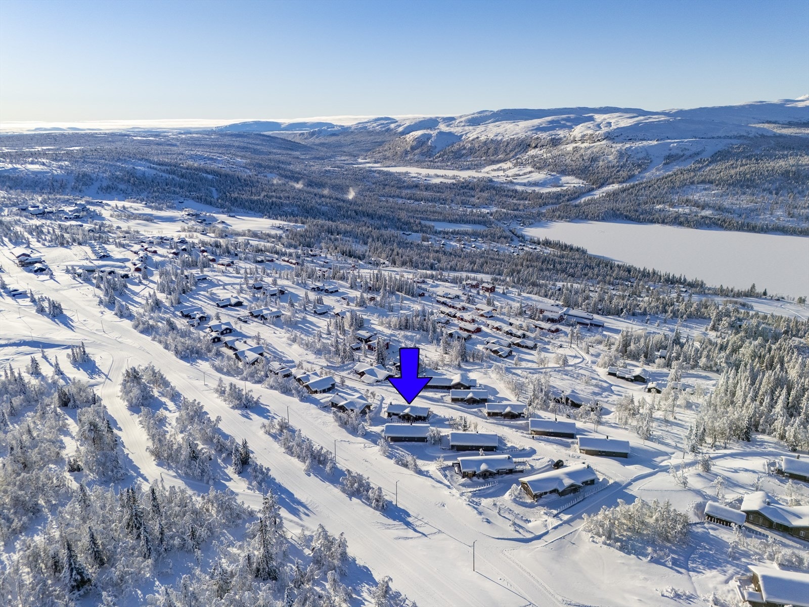 Gålå Skistadion ligger ca 250 m unna. Vinterstid arrangeres bl.a. Norgescupen og sommerstid benyttes den bl.a.til festivalen Rondaståk. Galleribilde