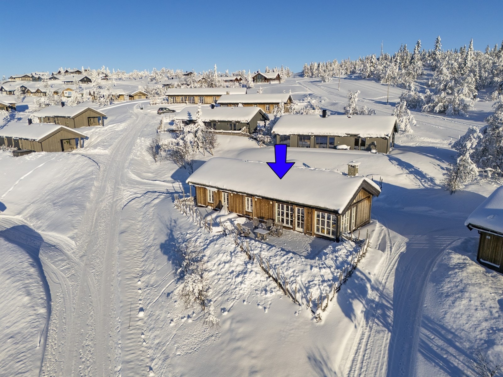 Uteområdet byr på vestvendt terrasse fra 2020. Galleribilde