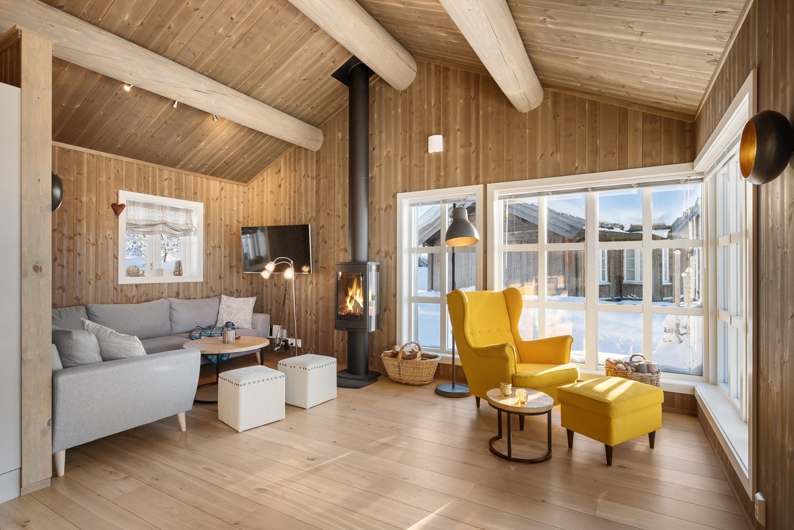 Peisovnen gir både varme og ekstra hygge. Galleribilde