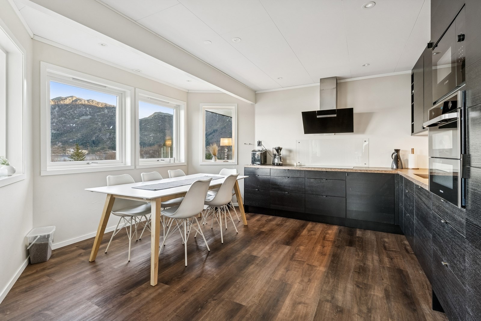 Kjøkken ble pusset opp i 2020 Galleribilde