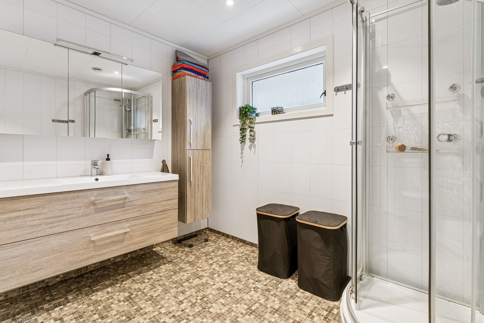 Bad hovedetasje Galleribilde