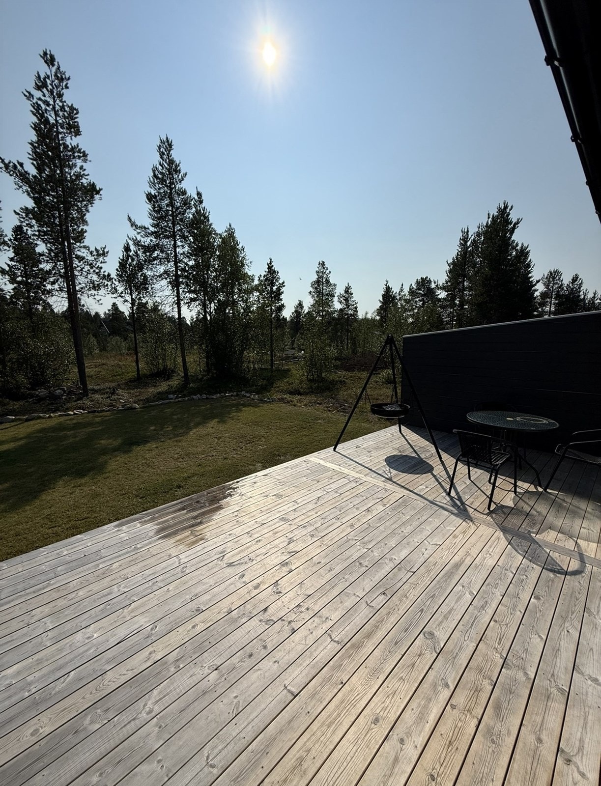 Sommeridyll - skogsutsikt og friområde på baksiden. Bilde tatt av selger. Galleribilde