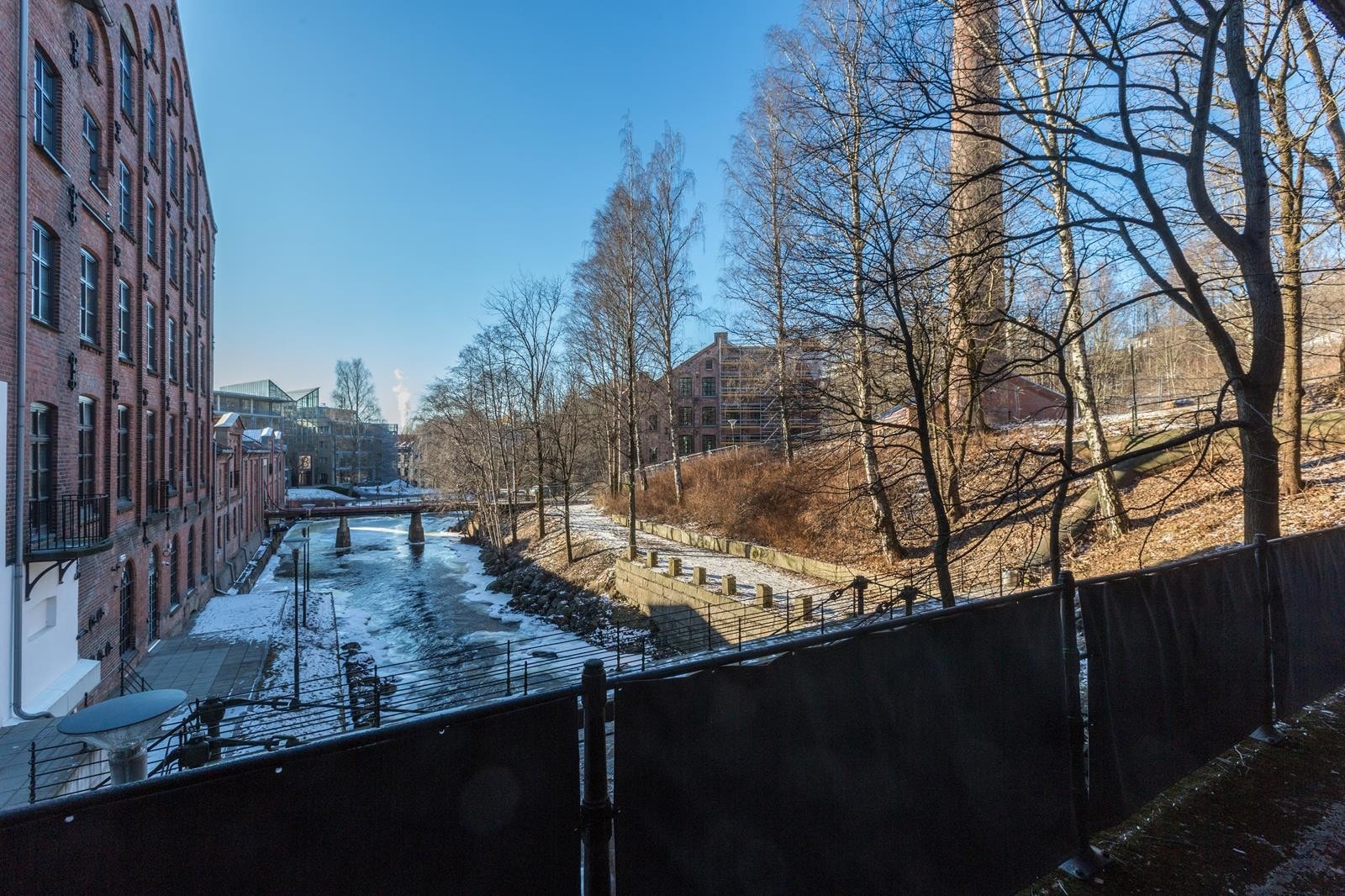 Leiligheten ligger vendt mot Akerselva. Galleribilde