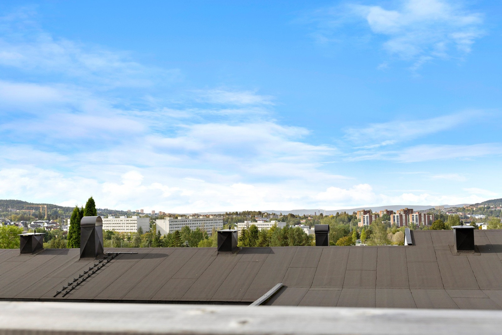 Her kan du nyte en fantastisk utsikt over området - et perfekt sted for avslapning og hyggelige stunder. Galleribilde