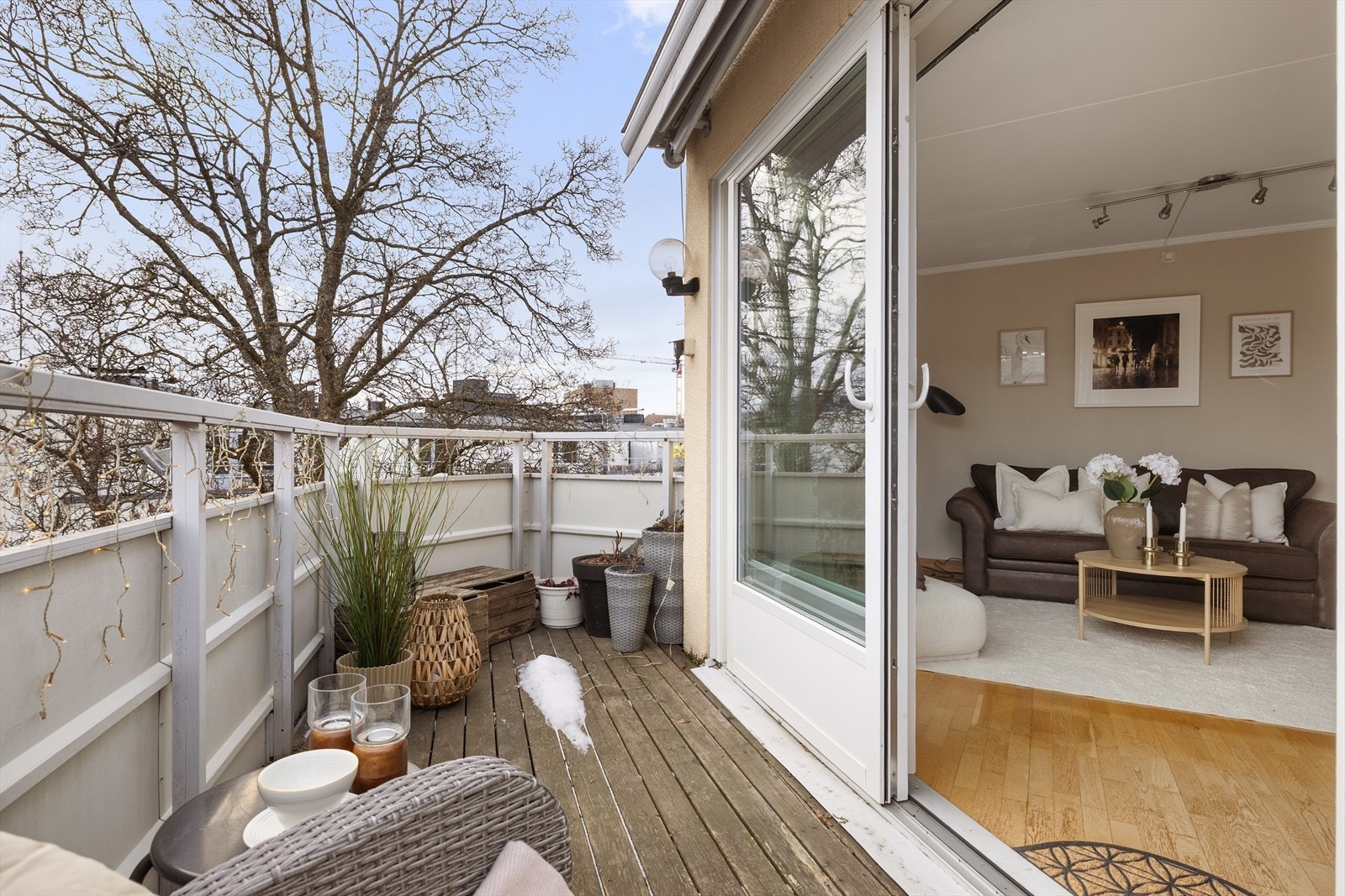 God plass til utemøblement og grill. Galleribilde