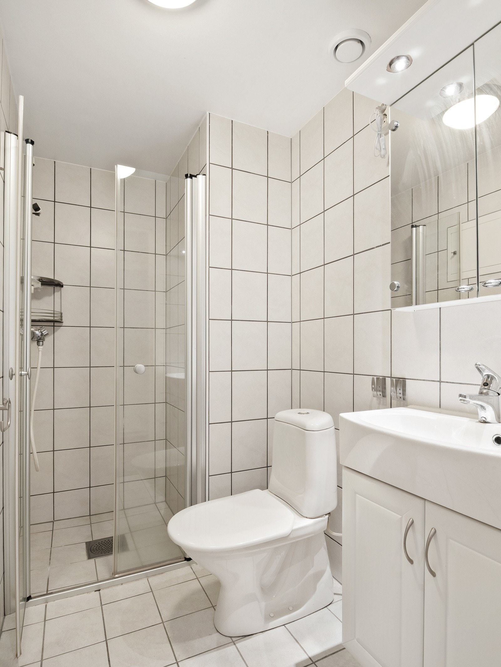 Det er plass til oppbevaring i innredningen Galleribilde