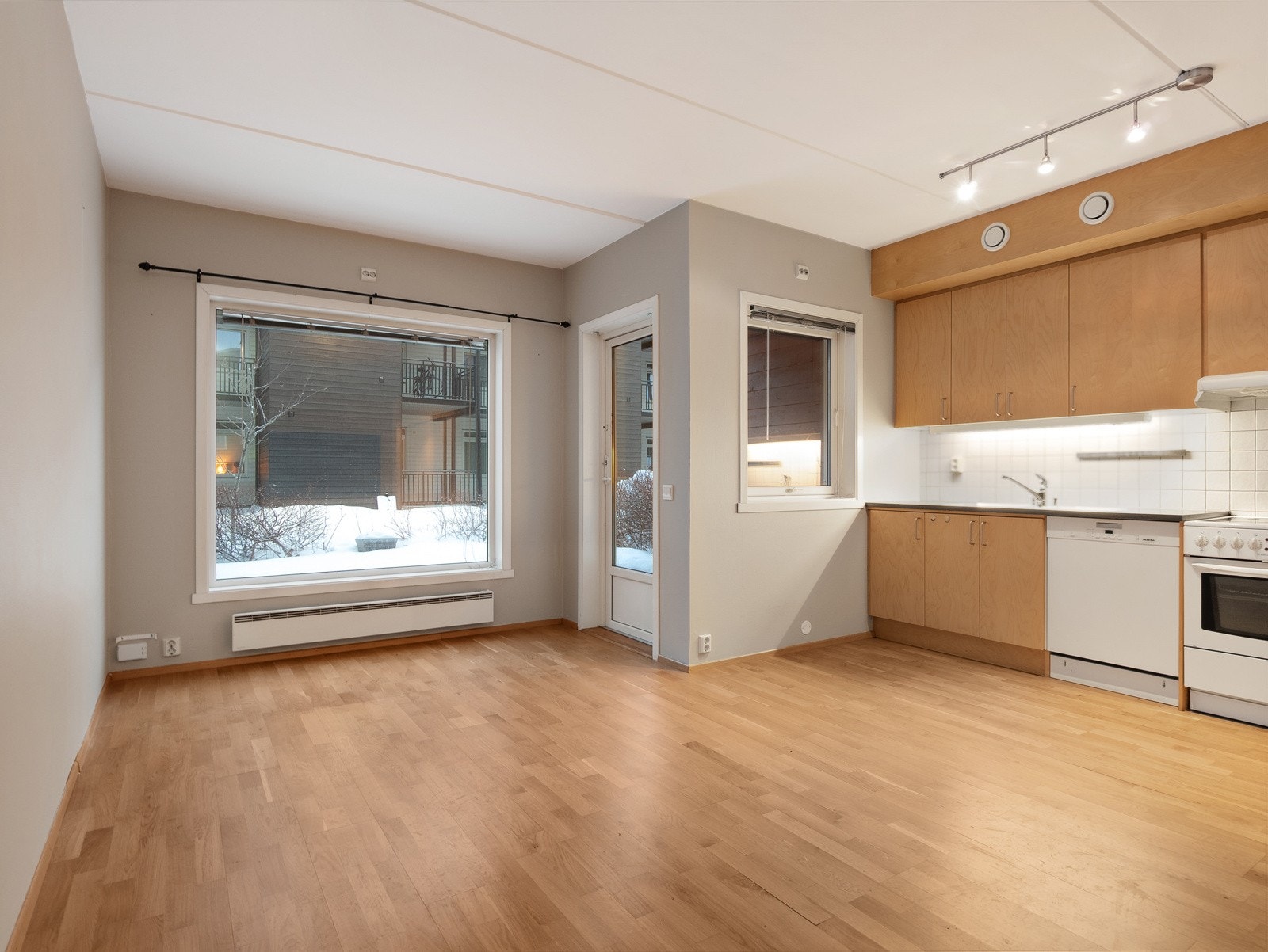 Fra stuen er det utgang til veradaen Galleribilde