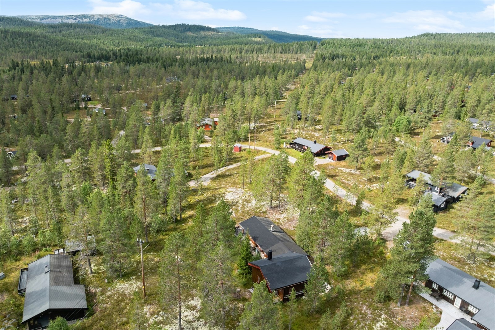 Nærmeste langrennsløype ligger kun 57 meter fra hytta - Trysilfjellet er 21 minutter unna med bil. Galleribilde