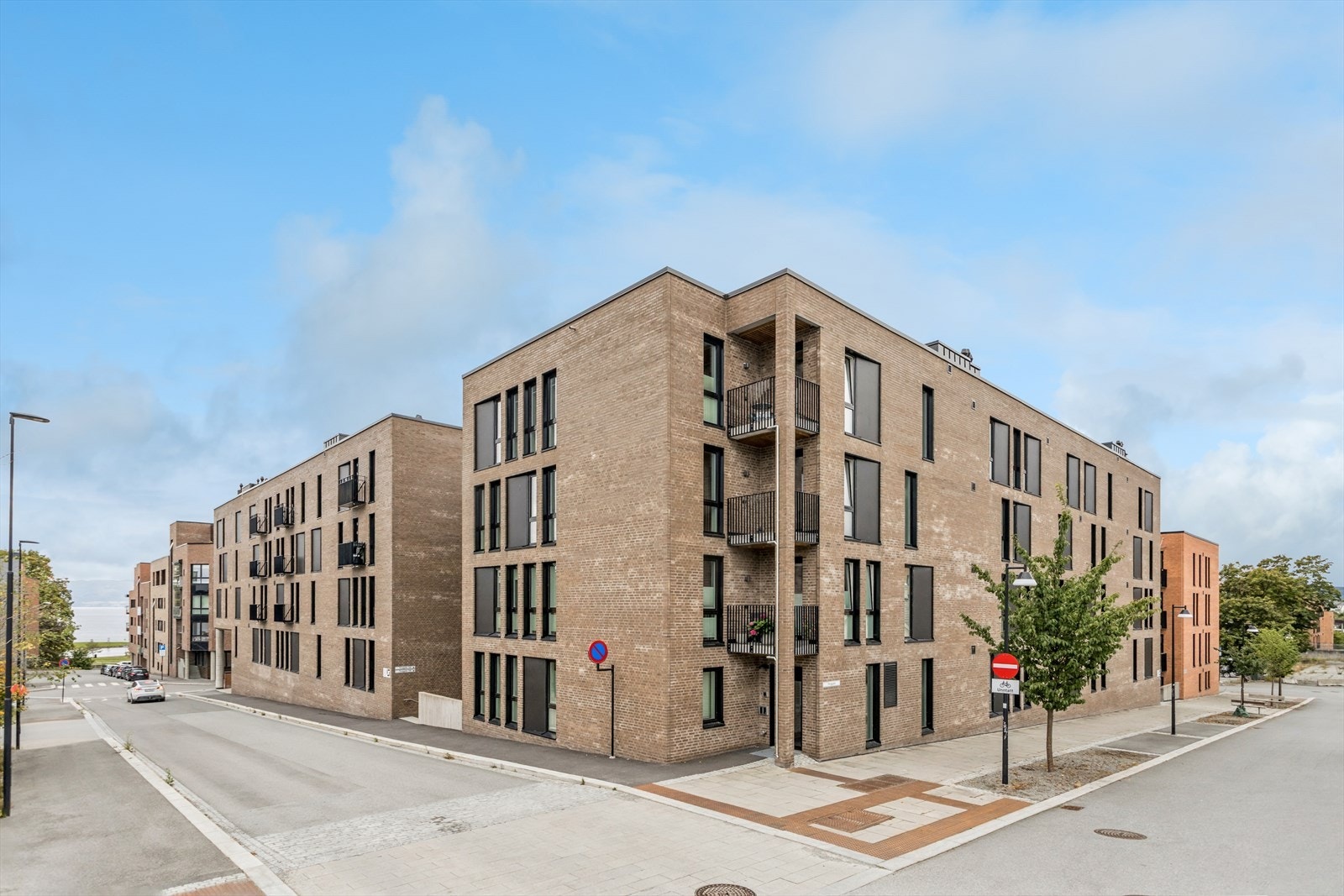 En moderne og arealeffektiv selveierleilighet i et bygg oppført i 2018. Galleribilde