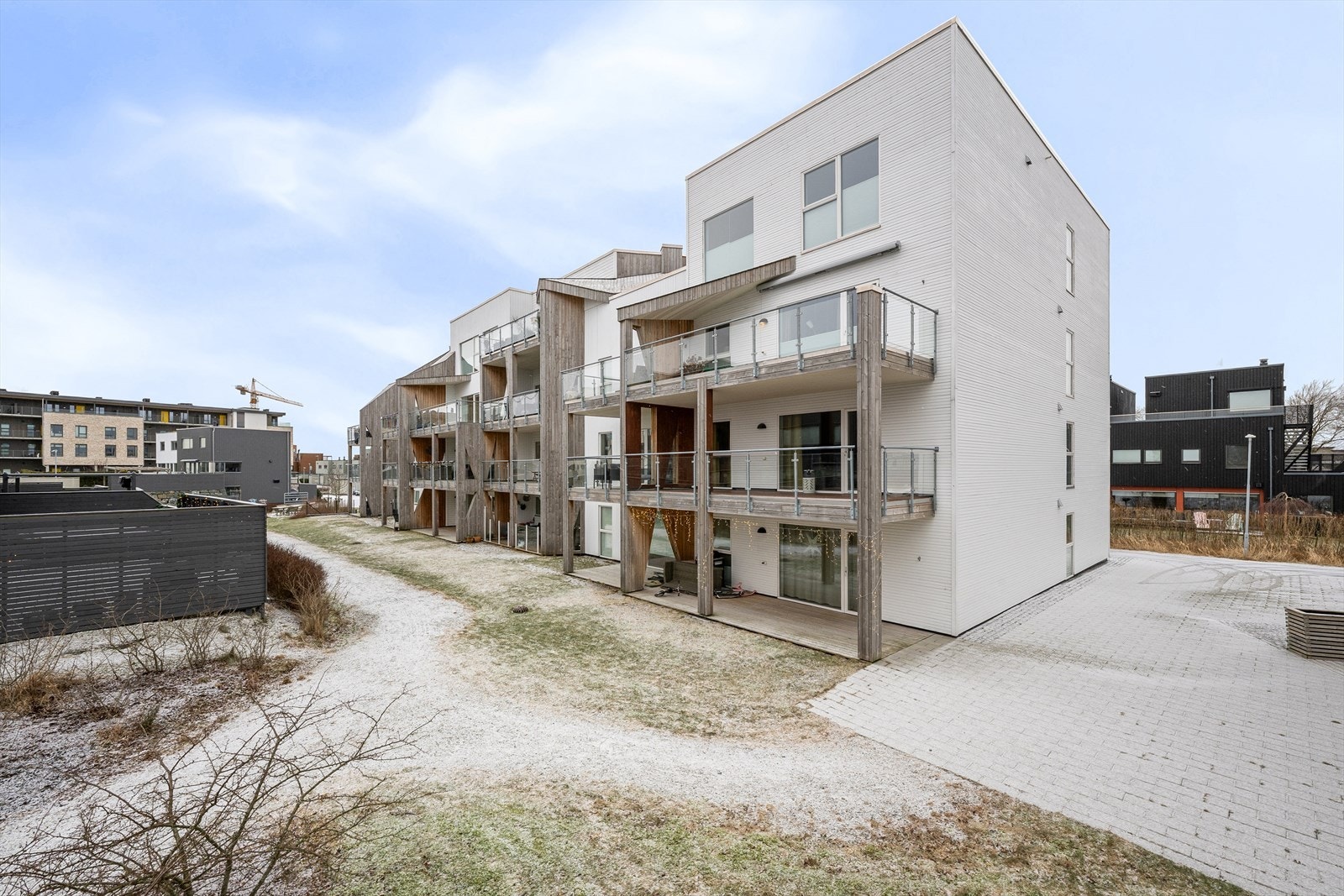 Drømmer du om en stilfull leilighet med høy standard på en av Sandnes' mest attraktive beliggenheter? Velkommen til Gullringstien 2! Galleribilde