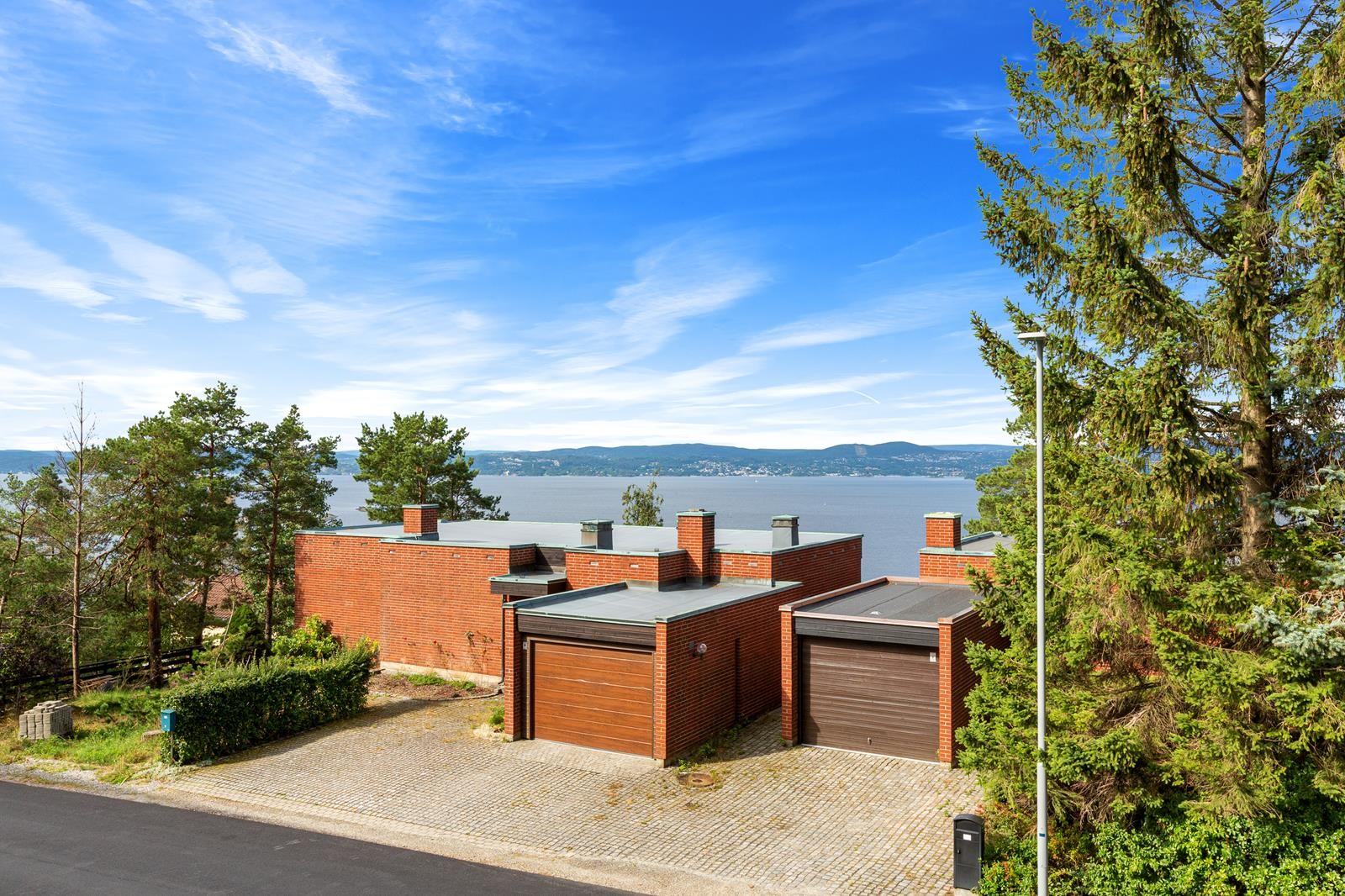 Utsyn fra terrasse. Galleribilde