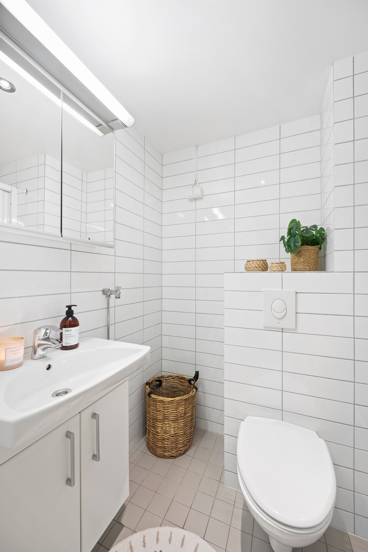 Flislagt baderom som ble renovert i forbindelse med ombygging ca. 2011. Galleribilde