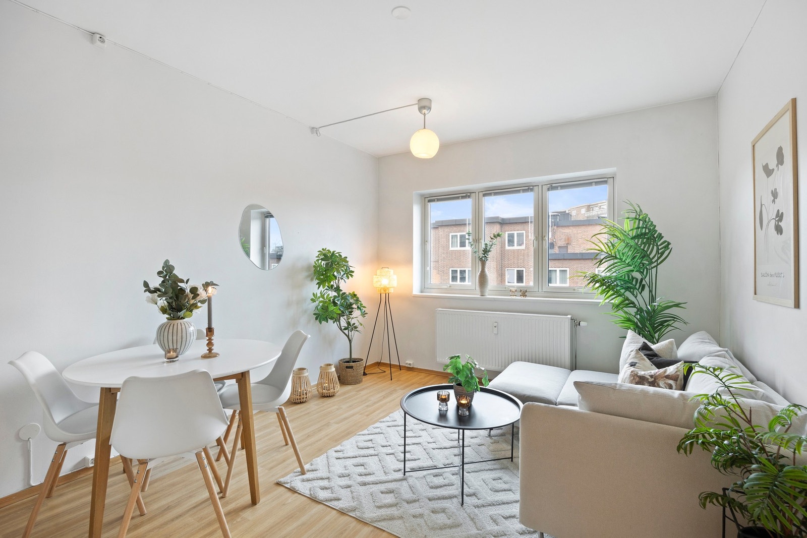 Smart, gjennomgående og arealeffektiv 3-roms andelsleilighet med sentral beliggenhet på Rosenhoff. Foto: Christian Christensen / Christensen Fotolink Galleribilde