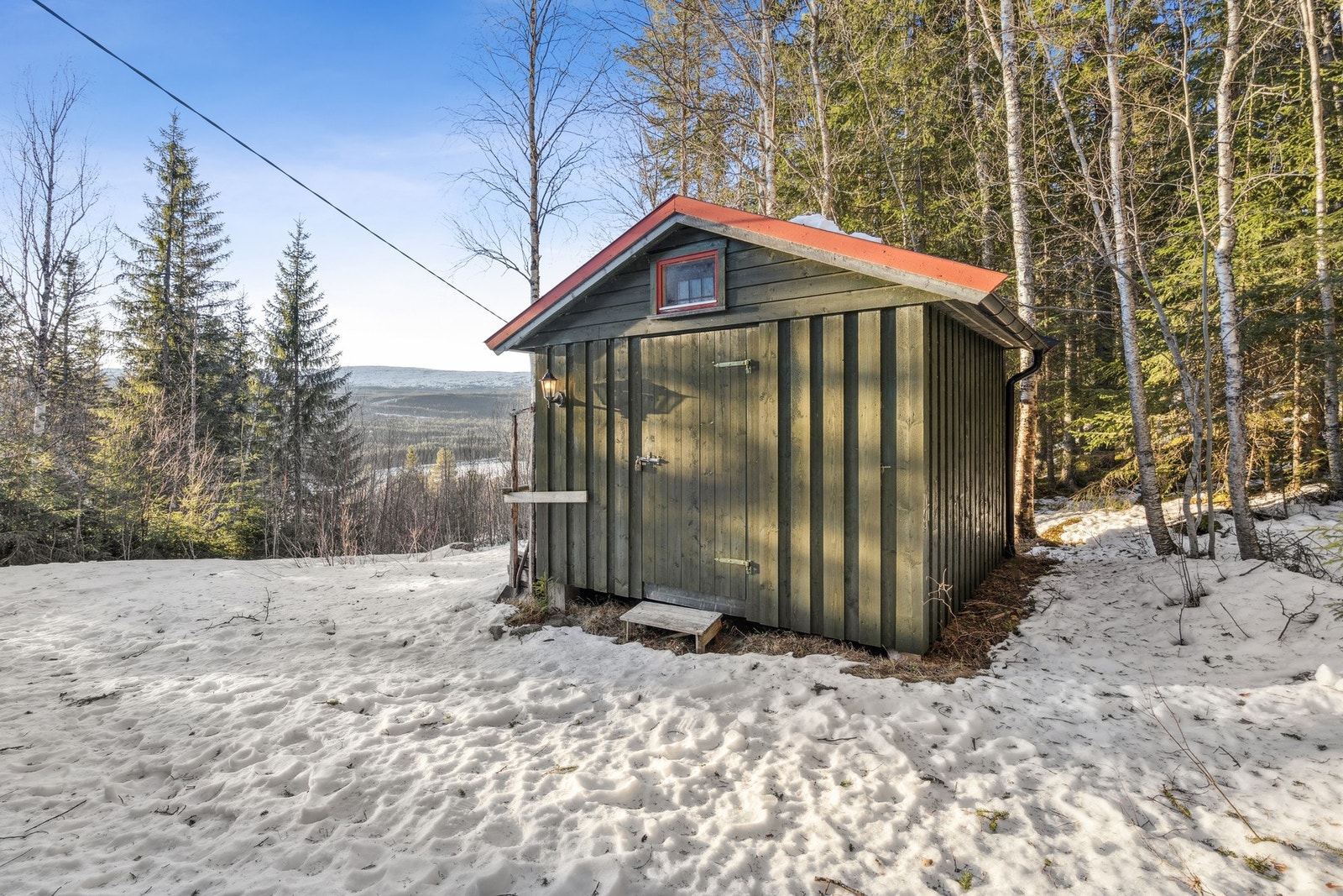 Uthuset er på 10 kvm. Galleribilde