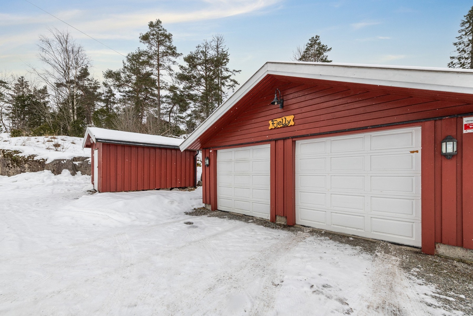 Stor dobbel garasje på 47 m² Galleribilde