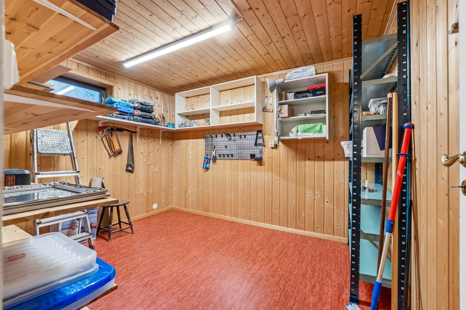 Bod i kjeller. Galleribilde