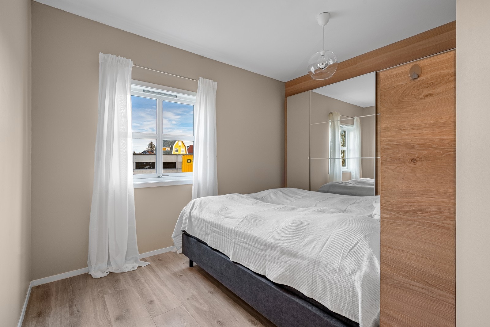 Utsnitt hovedsoverom Galleribilde