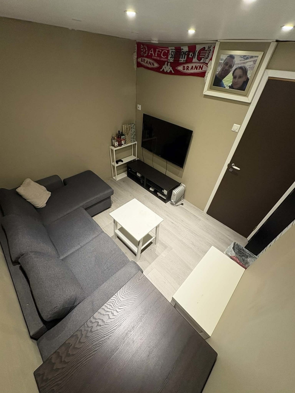 Kjellerstue. Galleribilde