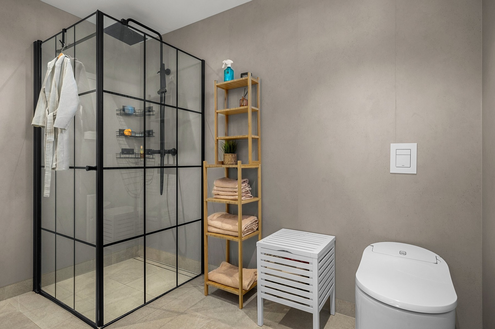 Baderommet i underetasjen ble renovert i 2024 av fagfolk. Galleribilde