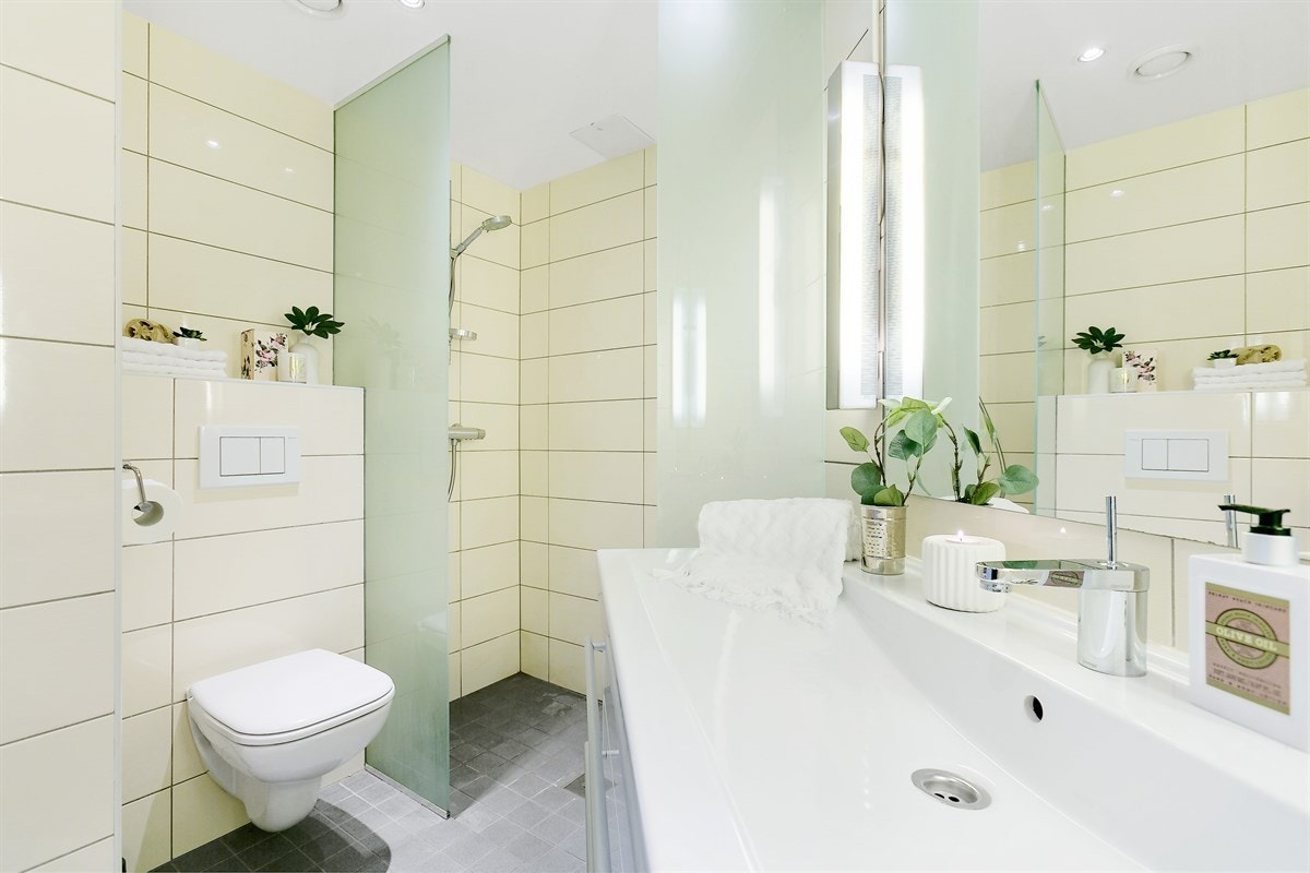 Lekkert bad med gulvvarme. Galleribilde