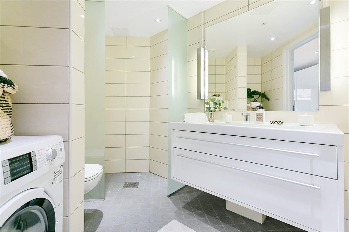 Kombinert vask og tørketrommel følger med. Galleribilde