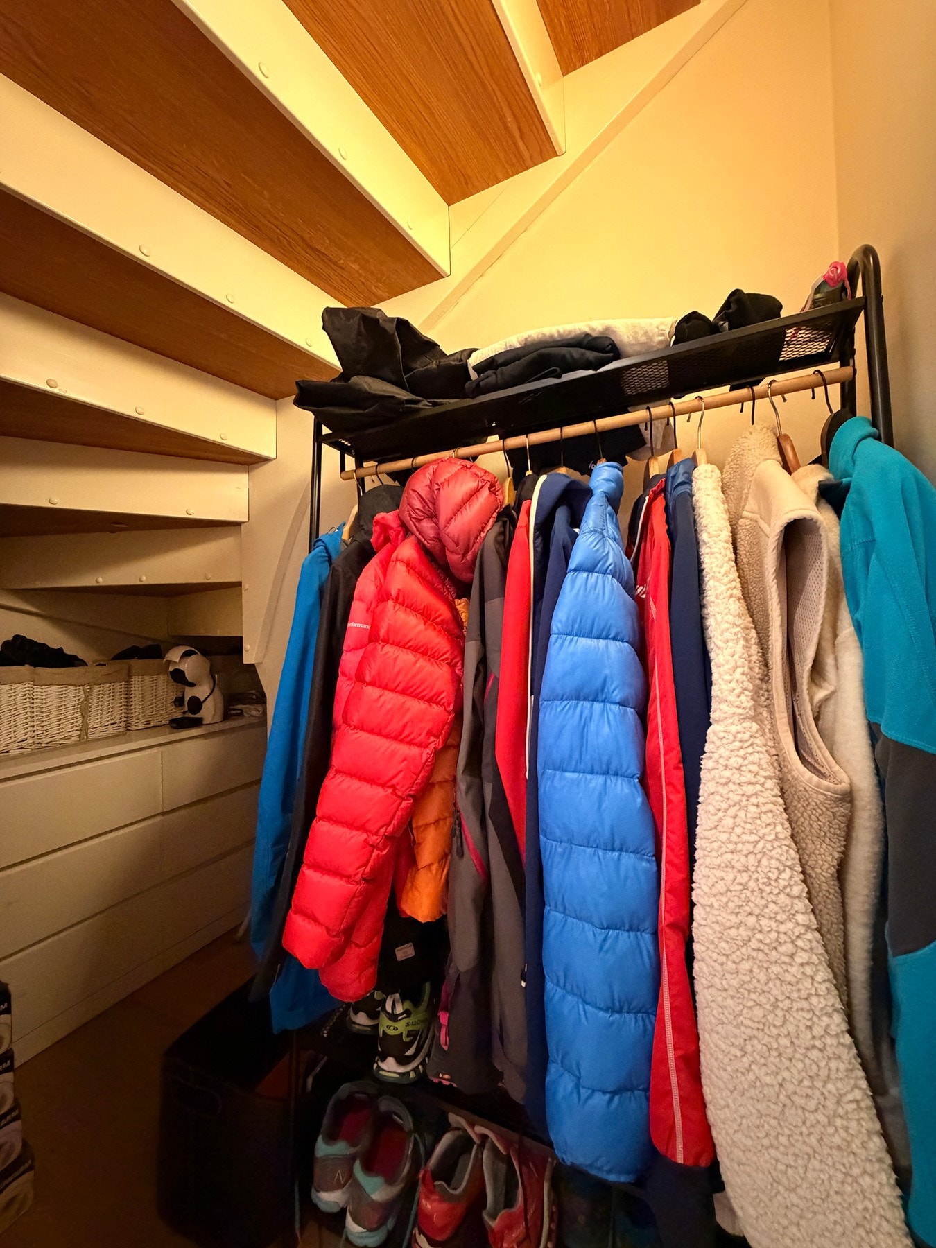 Plass til oppbevaring under trappen Galleribilde