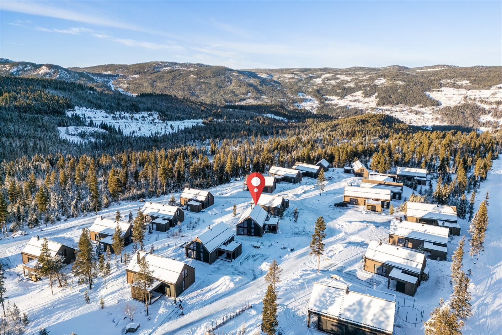 Velkommen til fjells for en hyggelig visning på denne moderne og eksklusive hytta! Galleribilde