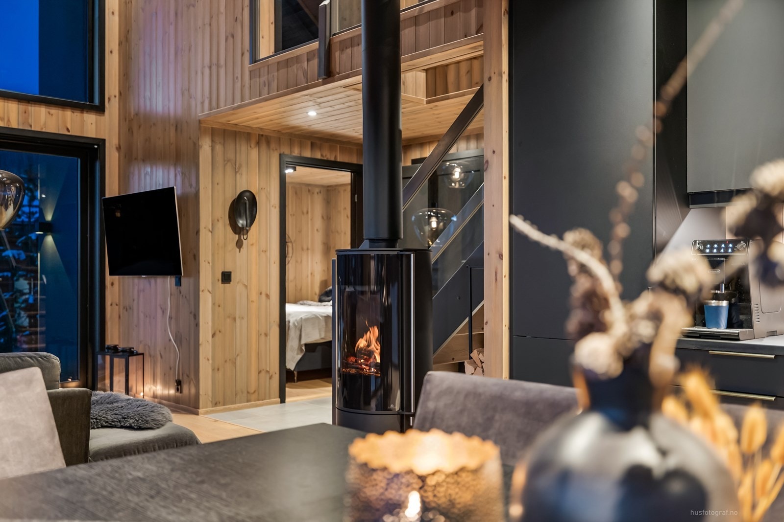 Vedovnen er sentralt plassert i stuen og skaper en lun og god stemning. Galleribilde