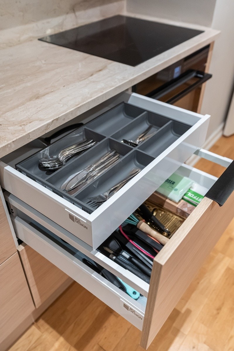 Kjøkkenet er fullt møblert. Galleribilde