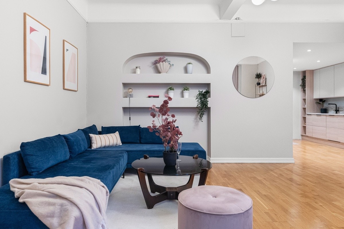 Leiligheten er innredet med komfortabel sovesofa. Galleribilde