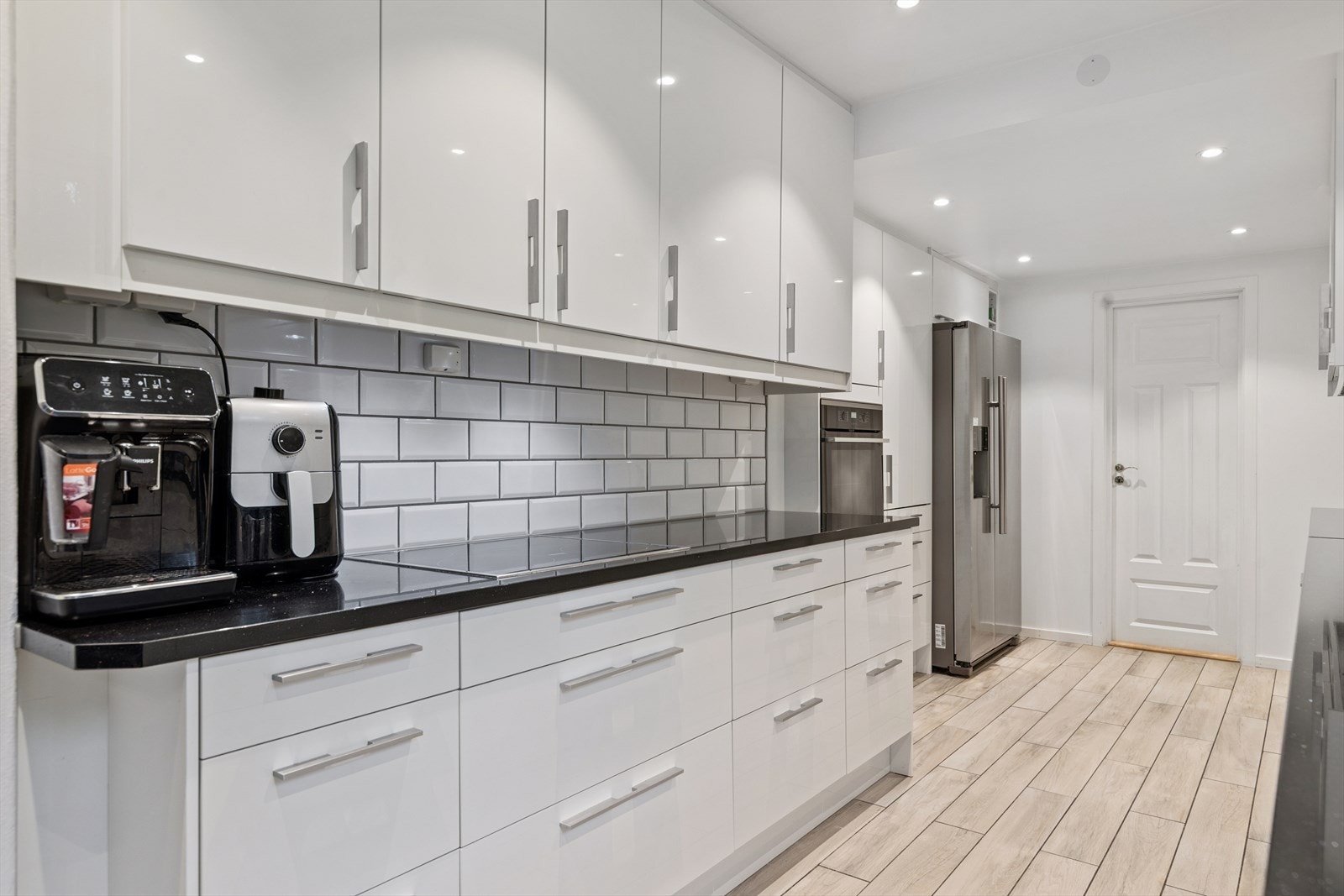 Downlights i tak. Galleribilde