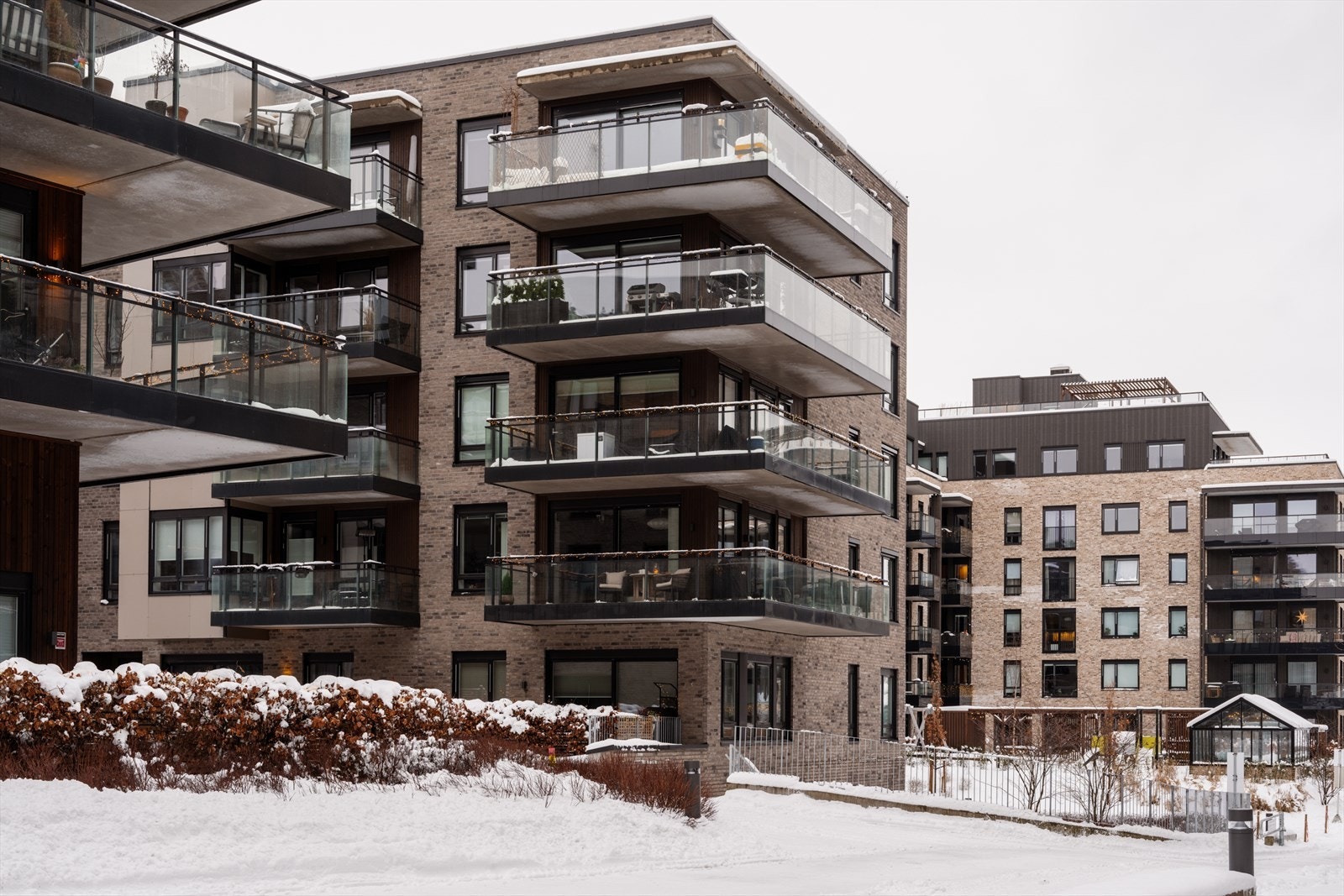 Tiedemannsparken Sameie består av 317 seksjoner med flott beliggenhet på Ensjø. Galleribilde