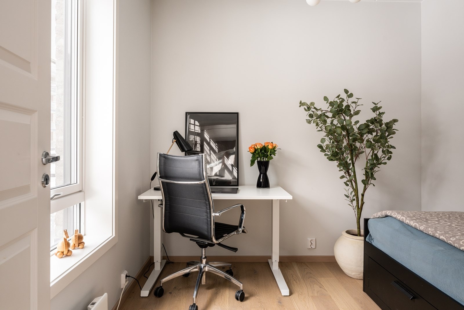 Dette soverommet egner seg ypperlig som gjesterom eller kontor. Galleribilde