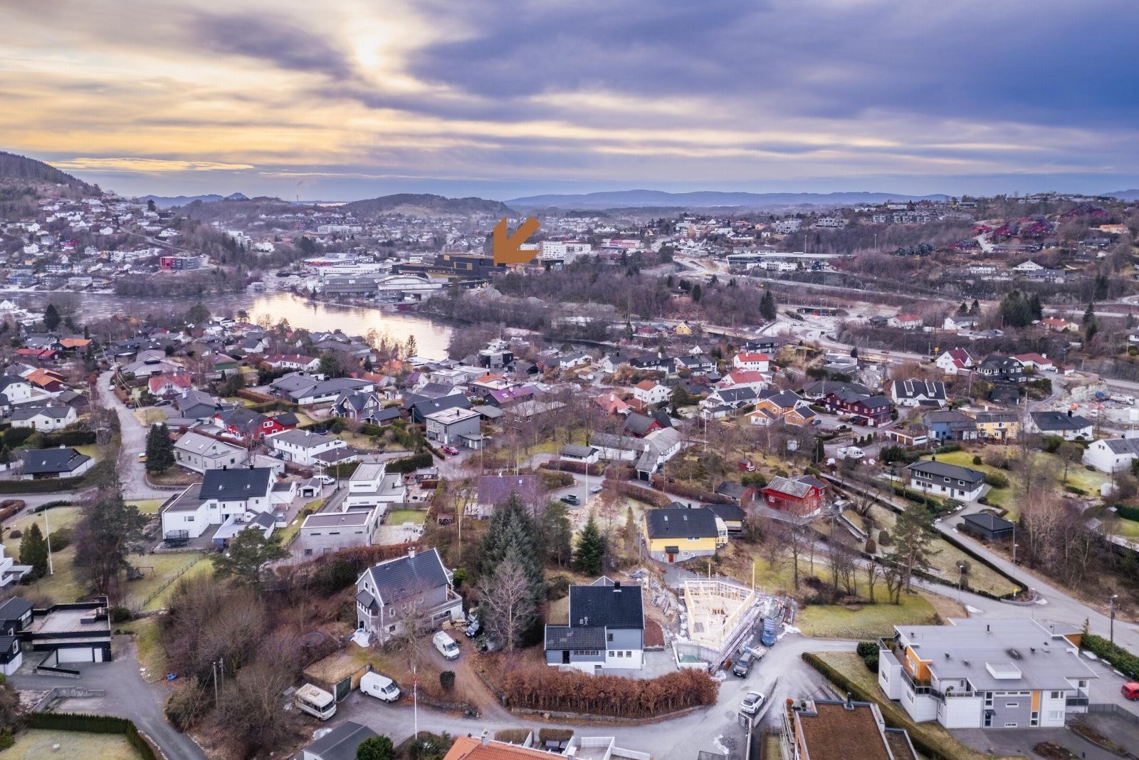 Det er kun 1 km til Lagunen Storsenter med alt du trenger av Fasiliteter og servicetilbud Galleribilde