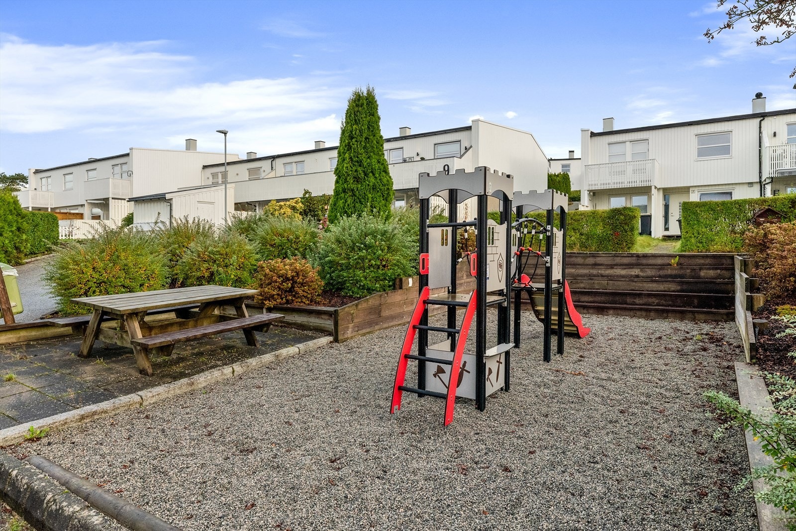 Lekeplass like utenfor. Det samme med barnehage Galleribilde