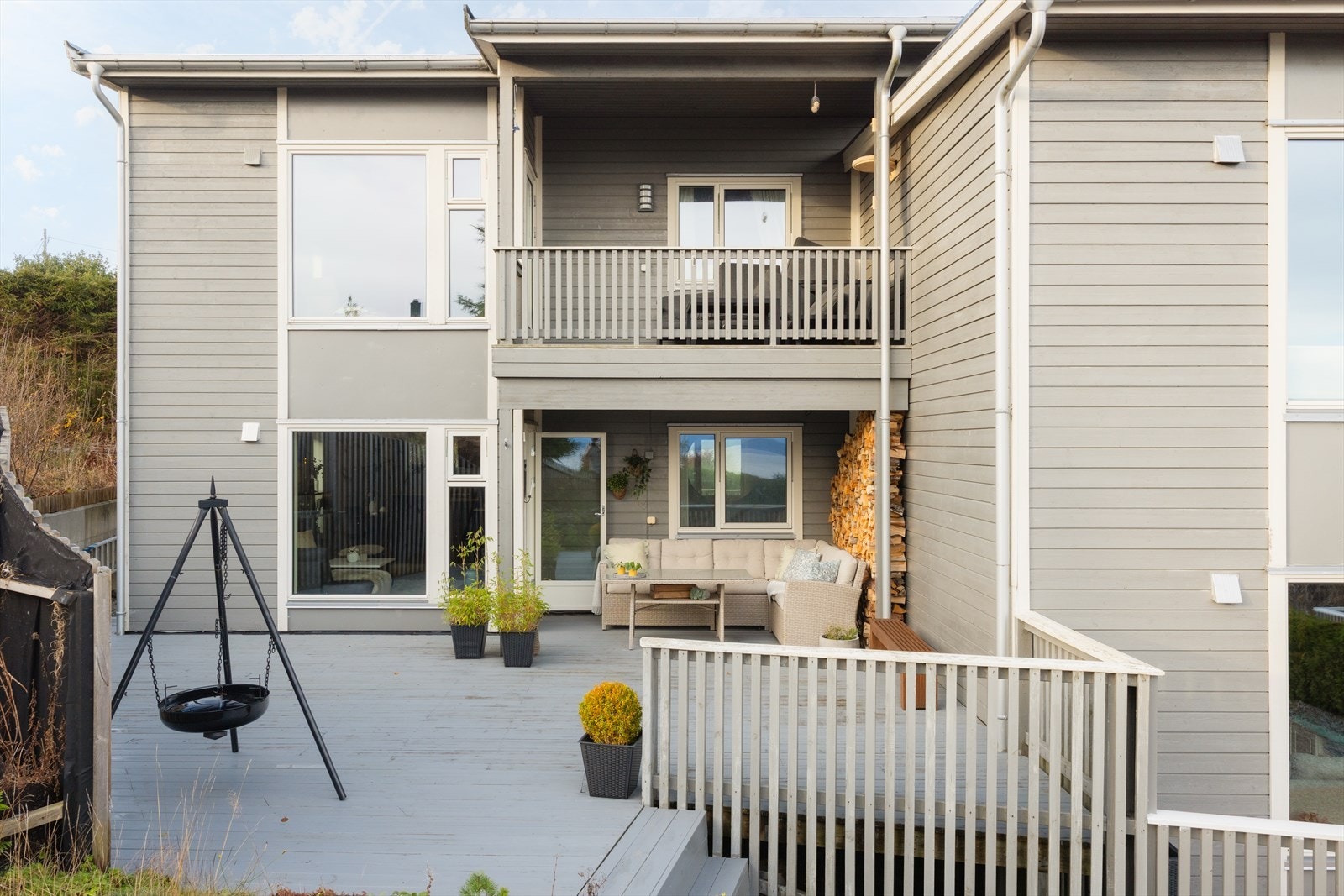 Her kan man nyte gode solforhold og fin sjøutsikt Galleribilde