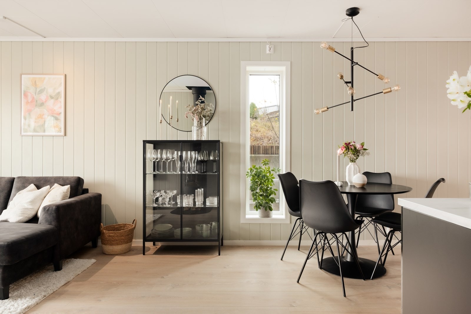 Det er lagt nytt laminatgulv i 2023 Galleribilde