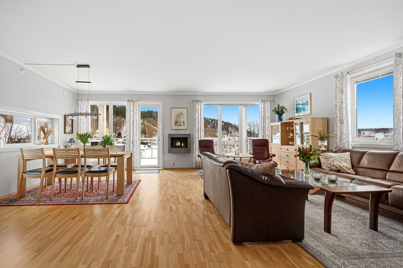 Åpen stue/kjøkken Galleribilde