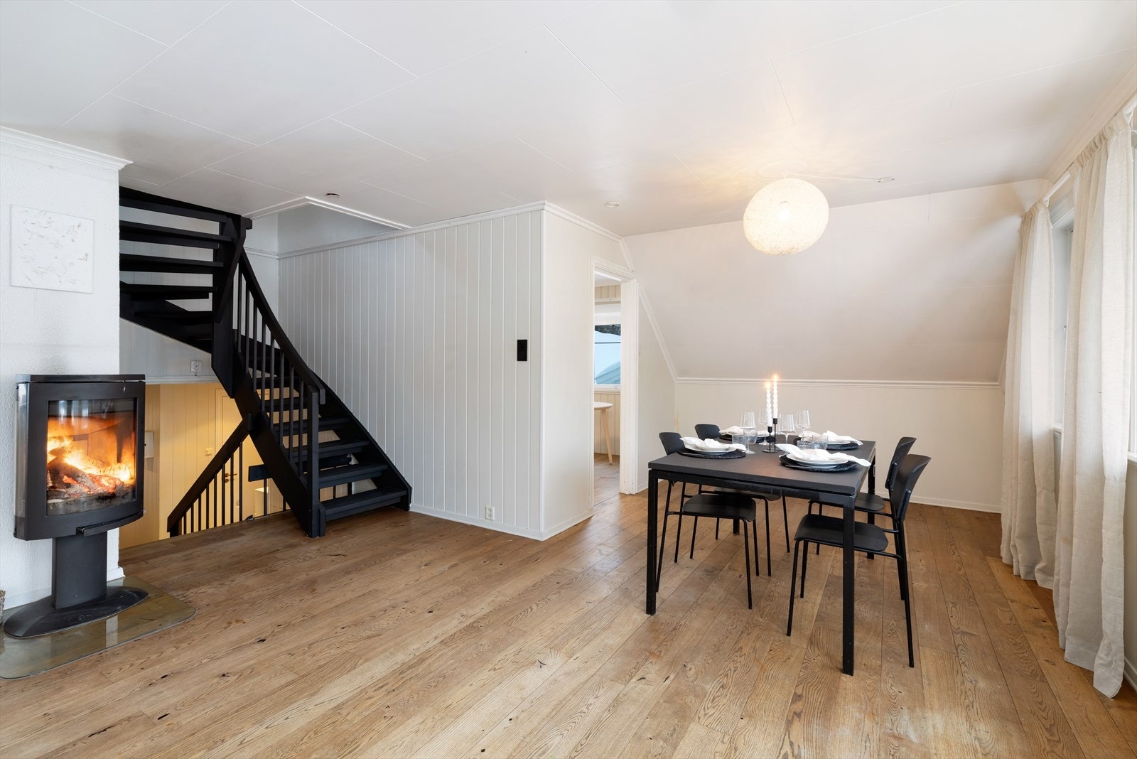 Nyere vedovn. Galleribilde