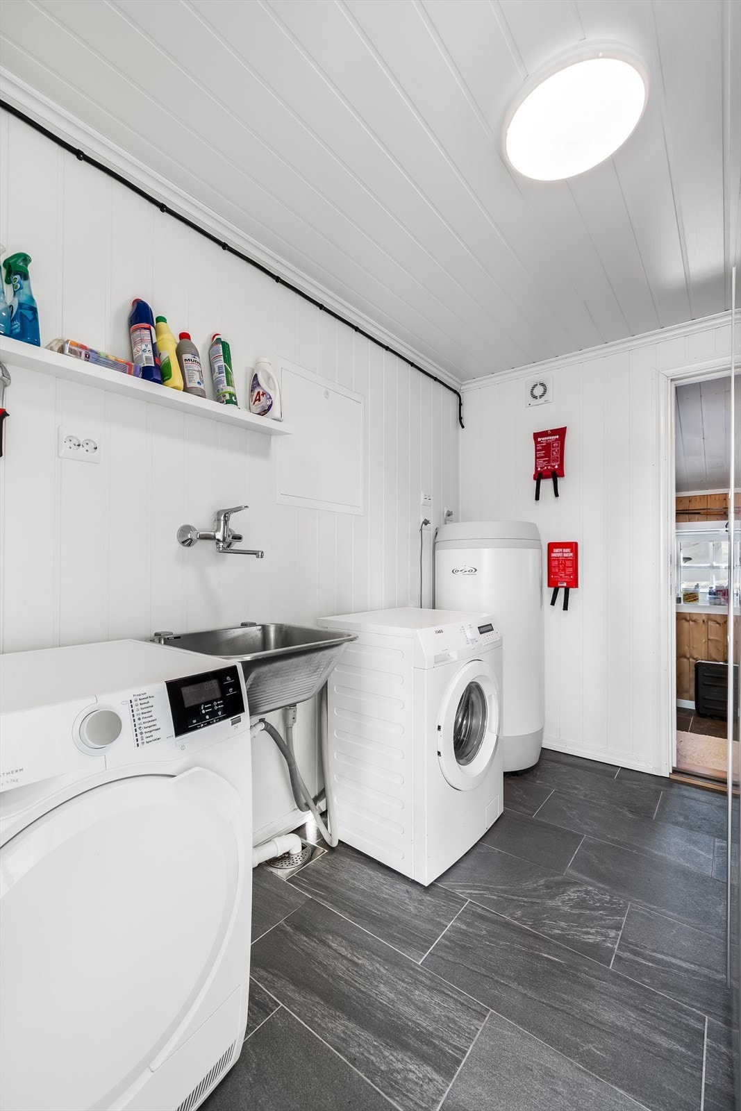 Vaskerom Galleribilde