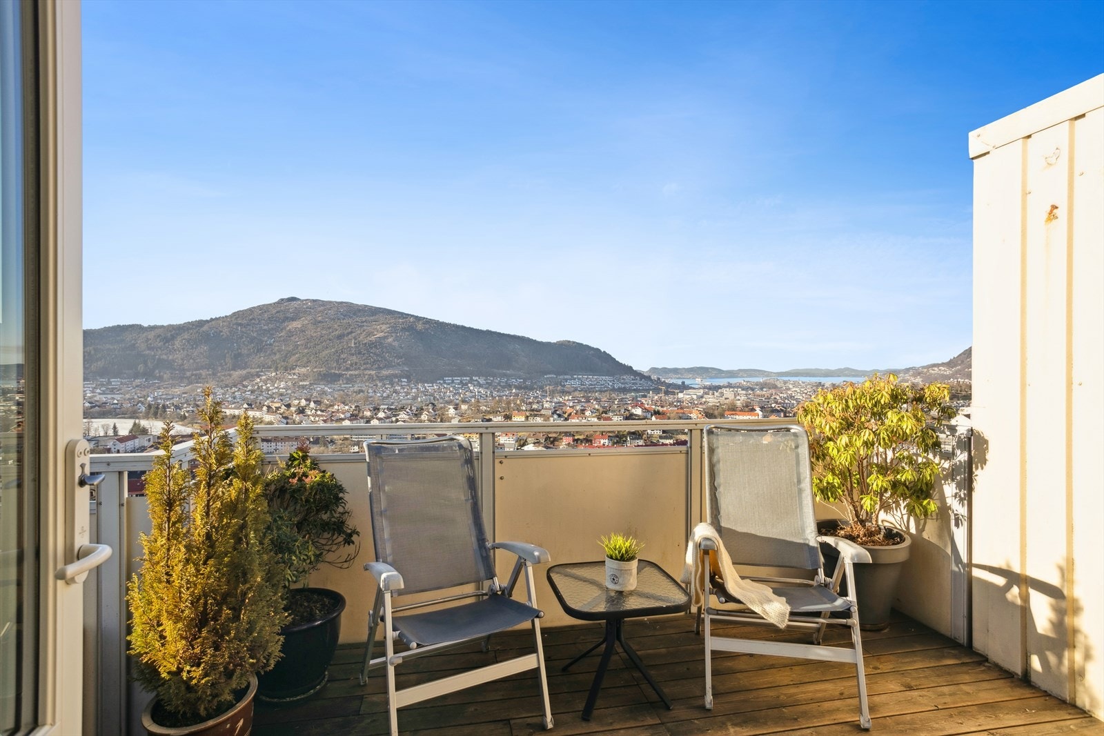 Privat og skjermet balkong. Galleribilde