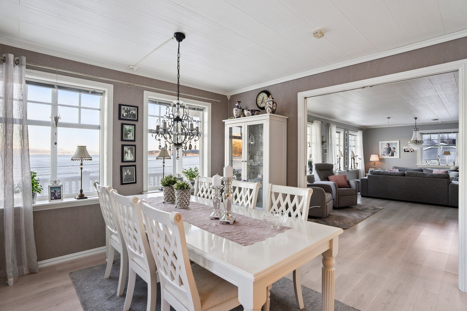 Utsikt fra kjøkken Galleribilde