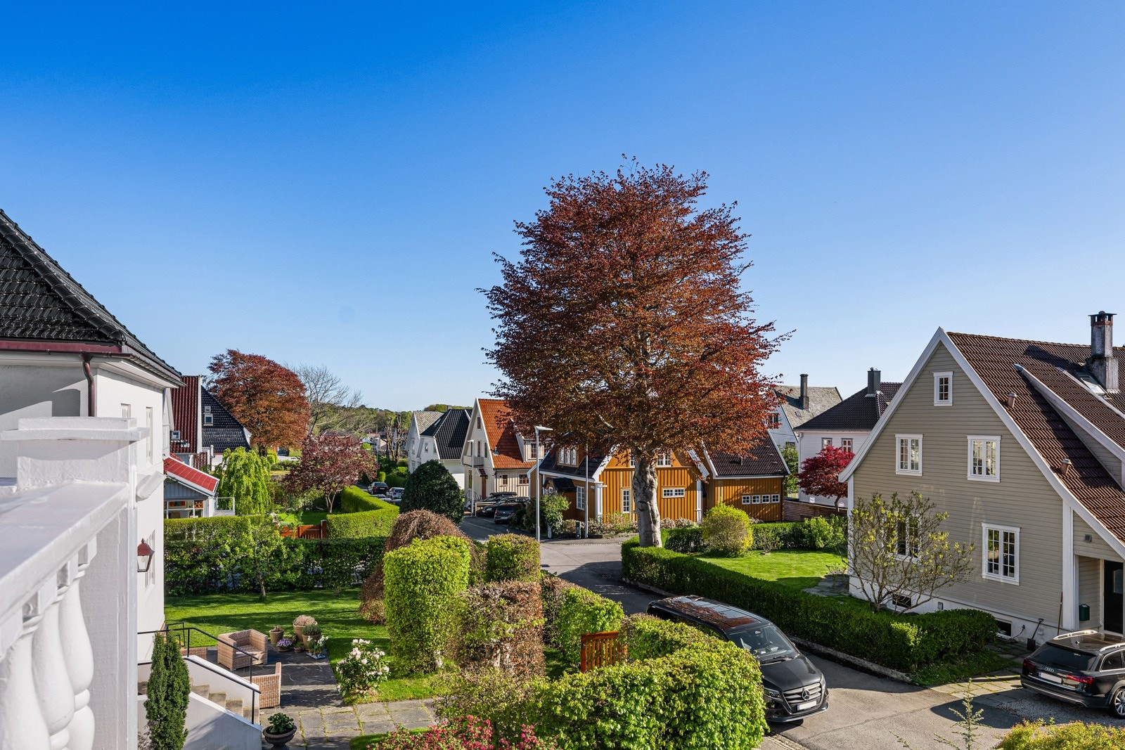 Eiendommen ligger særdeles attraktivt til på Eiganes, nærmere bestemt Ledaal Vest. Galleribilde