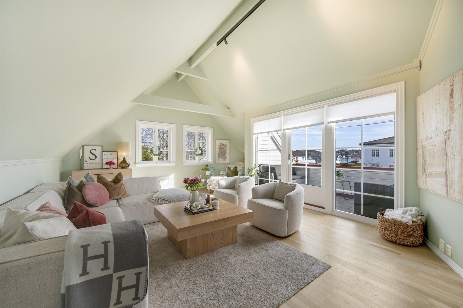 Koselig bolig med en spennende og innholdsrik planløsning. Foto: Kristian Bollæren v/Fotofinish. Galleribilde