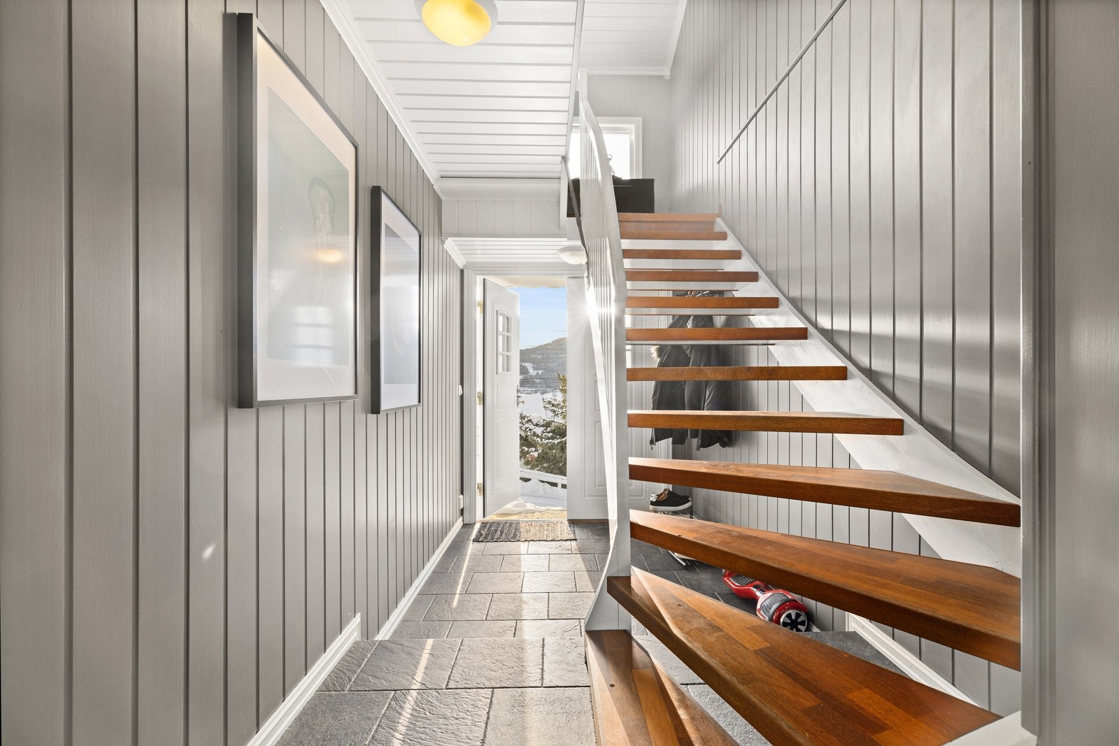 Trapp ned til underetasje. Galleribilde