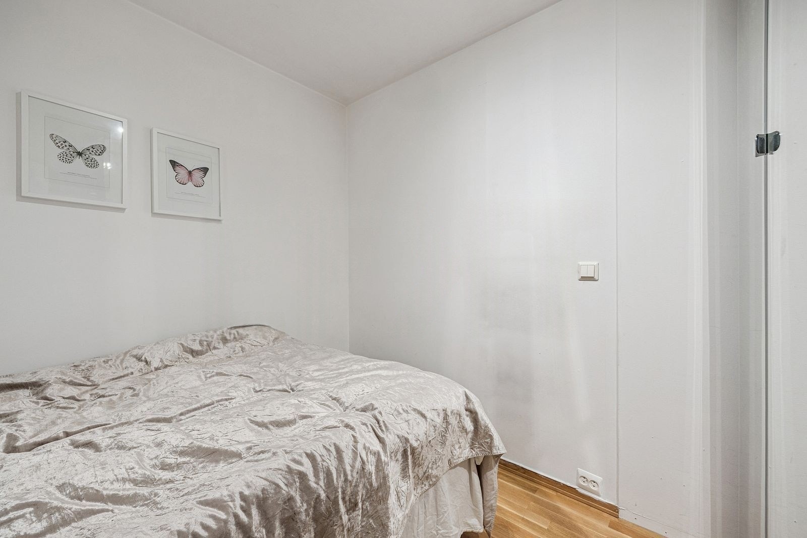 Soverom 2 med plass til dobbeltseng Galleribilde