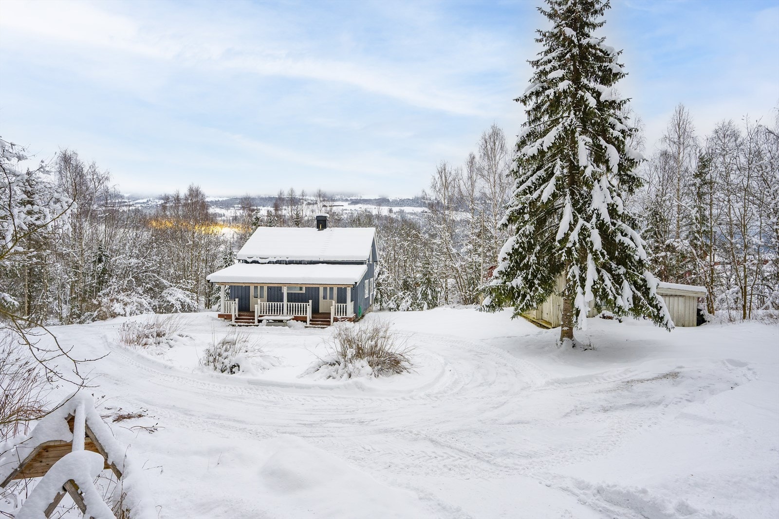 Eiendomsmegler 1 v/Unni Rolstad ønsker velkommen til Liavegen 109! Galleribilde